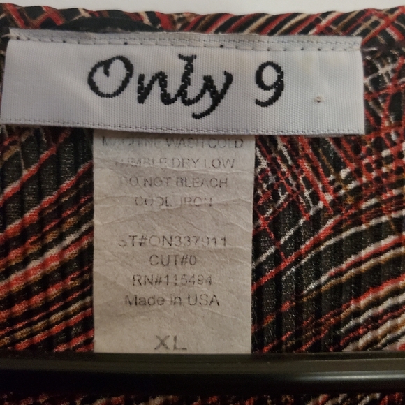 Only 9 Brand Women's Red Blouse - Picture 2 of 11